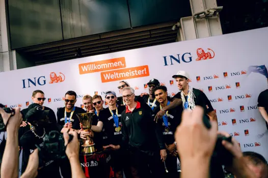 "Wir sind Weltmeister" - wie die Marke ING in der medialen Berichterstattung zur Basketball WM 2023 positioniert wurde