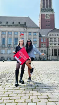 Bargeldlos Bezahlen auf der Kieler Woche: Förde Sparkasse als offizielle Payment-Partnerin des Großevents